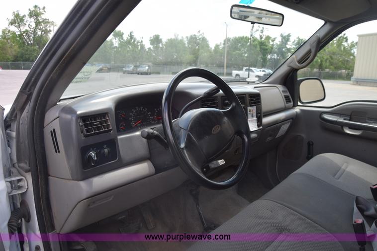 image for item K6525 2000 Ford F250 Super Duty XL utility truck