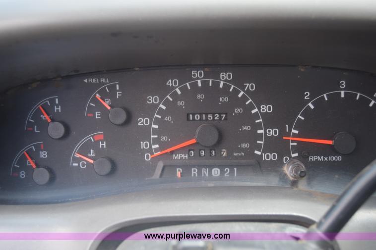 image for item K6525 2000 Ford F250 Super Duty XL utility truck