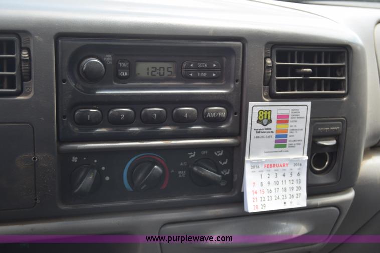 image for item K6525 2000 Ford F250 Super Duty XL utility truck