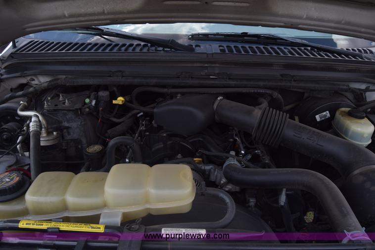 image for item K6525 2000 Ford F250 Super Duty XL utility truck