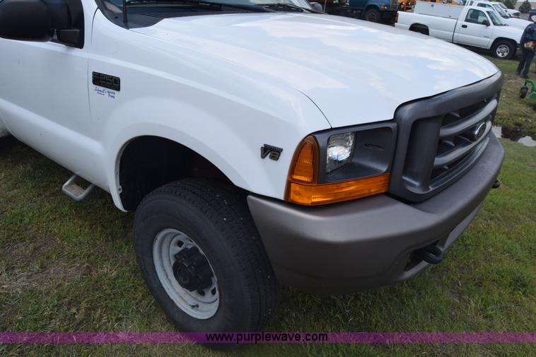 image for item K6525 2000 Ford F250 Super Duty XL utility truck