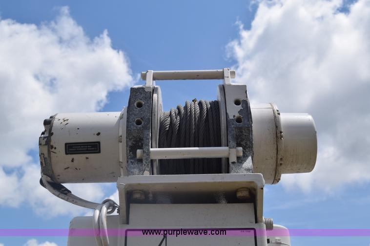 image for item K6525 2000 Ford F250 Super Duty XL utility truck