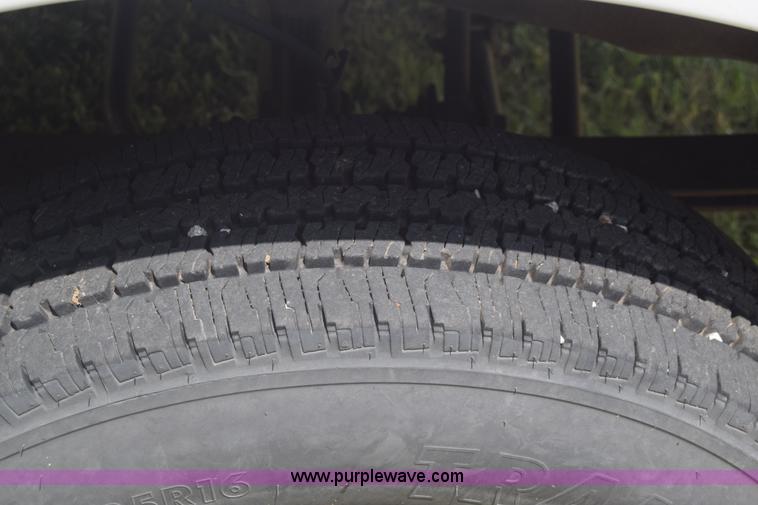 image for item K6525 2000 Ford F250 Super Duty XL utility truck