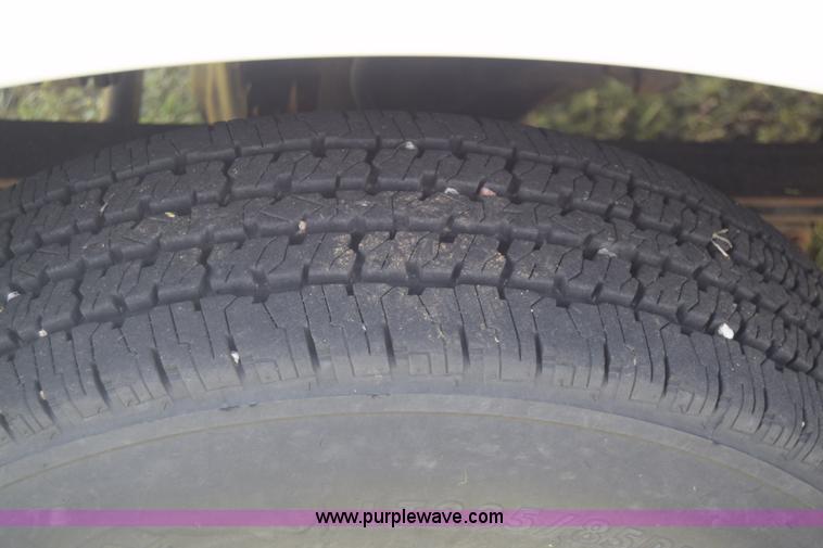 image for item K6525 2000 Ford F250 Super Duty XL utility truck