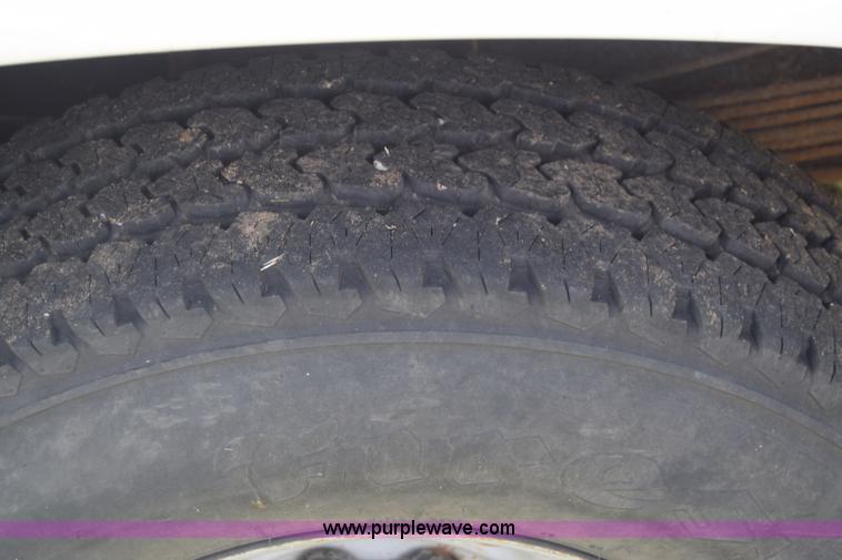 image for item K6525 2000 Ford F250 Super Duty XL utility truck