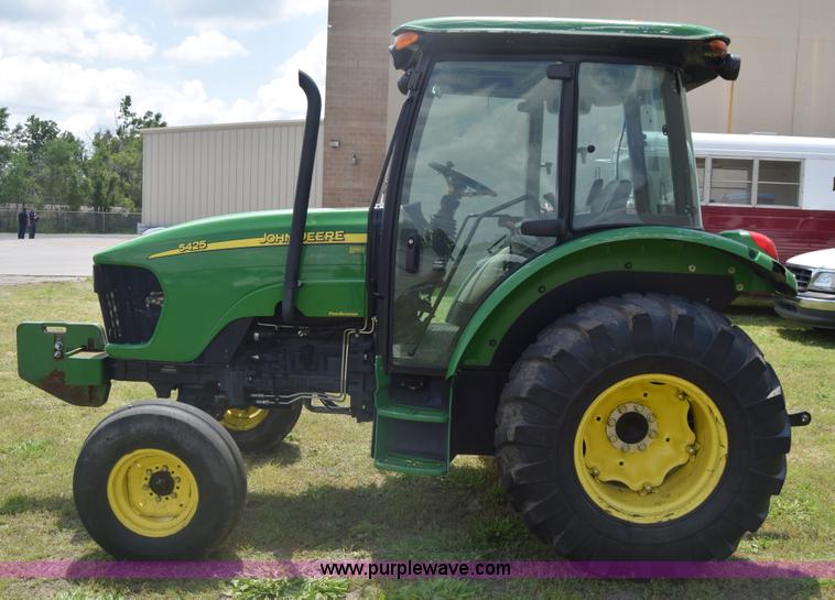image for item K6526 2006 John Deere 5425 tractor
