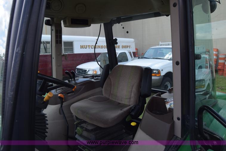 image for item K6526 2006 John Deere 5425 tractor