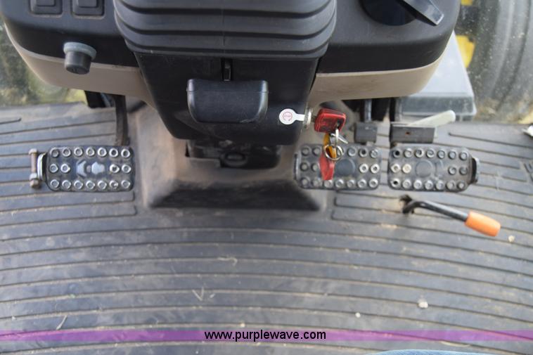 image for item K6526 2006 John Deere 5425 tractor