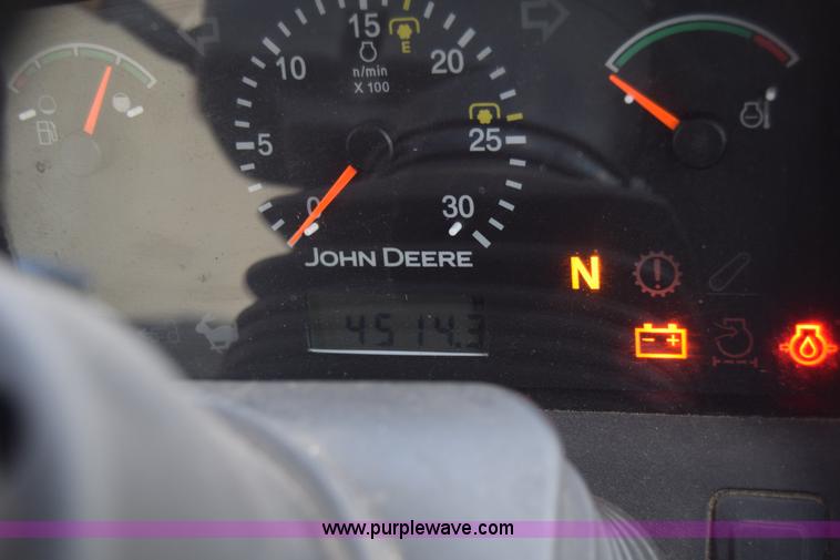 image for item K6526 2006 John Deere 5425 tractor
