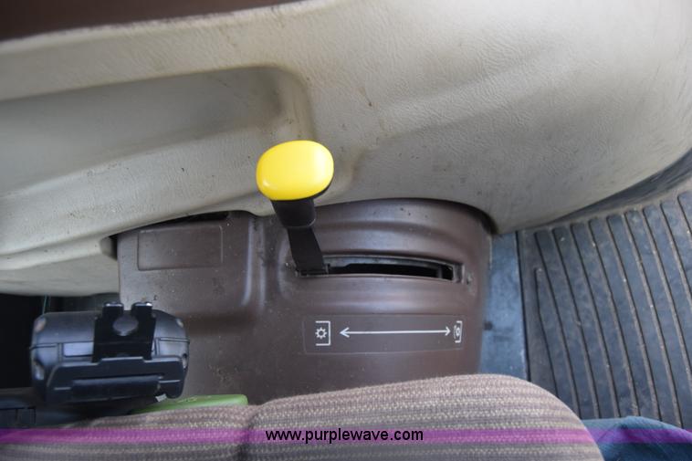 image for item K6526 2006 John Deere 5425 tractor