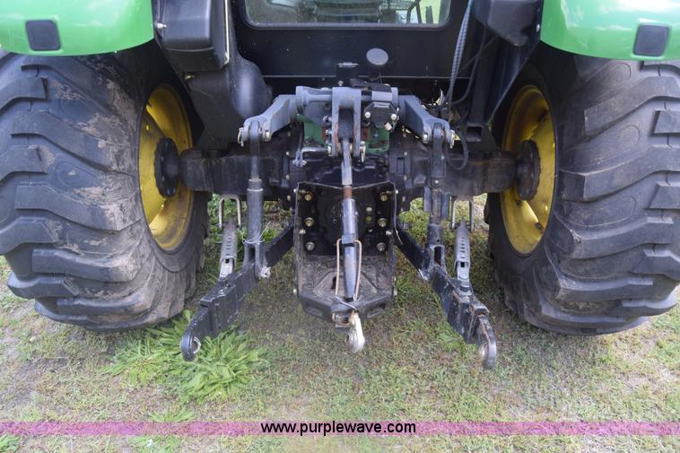 image for item K6526 2006 John Deere 5425 tractor