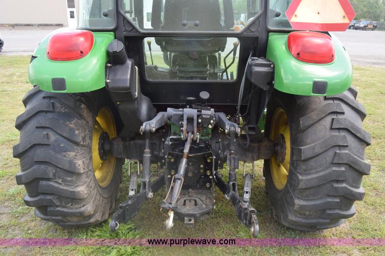 image for item K6526 2006 John Deere 5425 tractor