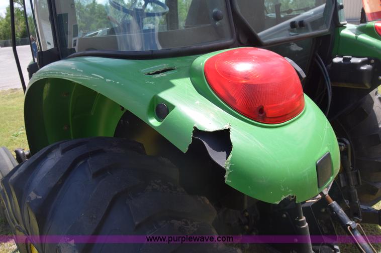 image for item K6526 2006 John Deere 5425 tractor
