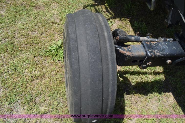 image for item K6526 2006 John Deere 5425 tractor