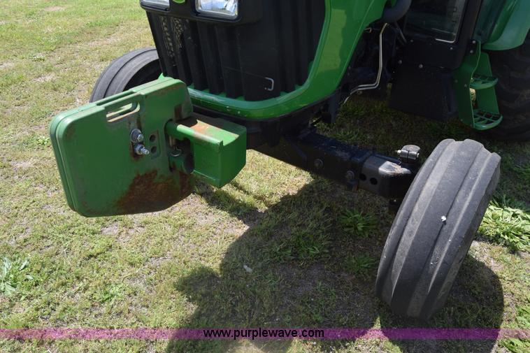 image for item K6526 2006 John Deere 5425 tractor