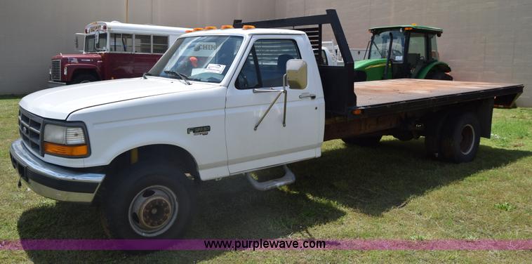 image for item K6527 1997 Ford 450 dump flatbed truck