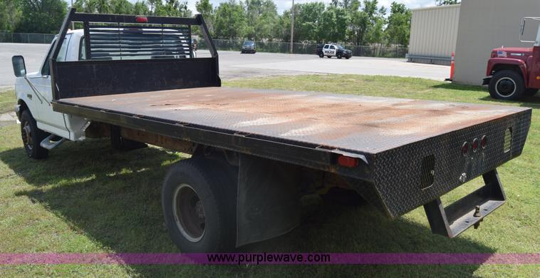 image for item K6527 1997 Ford 450 dump flatbed truck