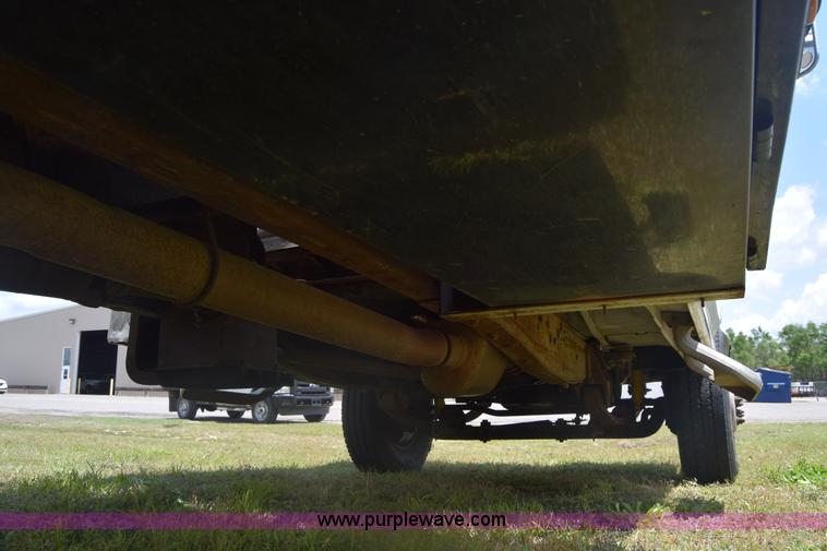 image for item K6527 1997 Ford 450 dump flatbed truck