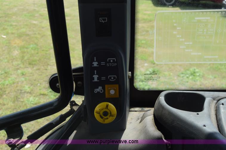 image for item K6528 2002 New Holland TS90 tractor