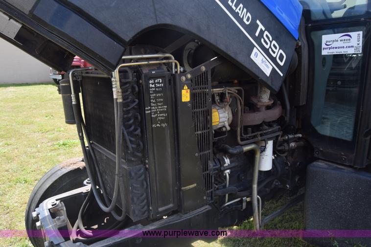 image for item K6528 2002 New Holland TS90 tractor