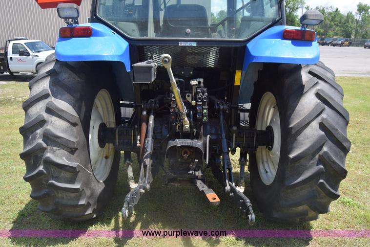 image for item K6528 2002 New Holland TS90 tractor