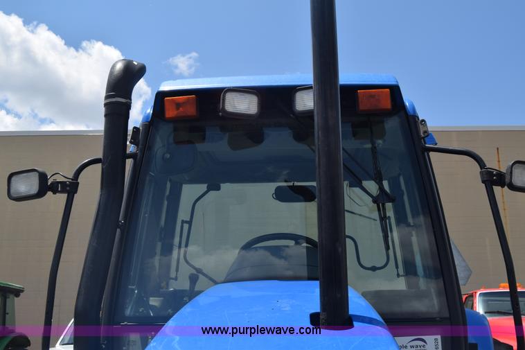 image for item K6528 2002 New Holland TS90 tractor