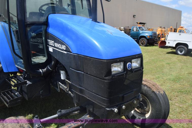 image for item K6528 2002 New Holland TS90 tractor
