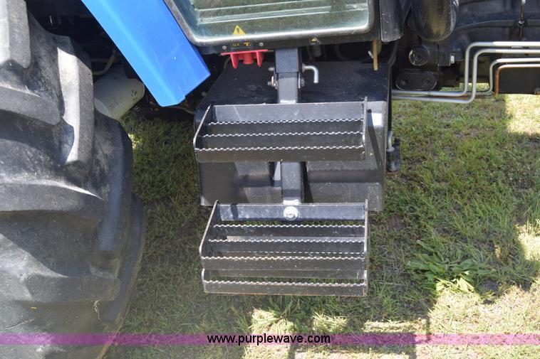 image for item K6528 2002 New Holland TS90 tractor