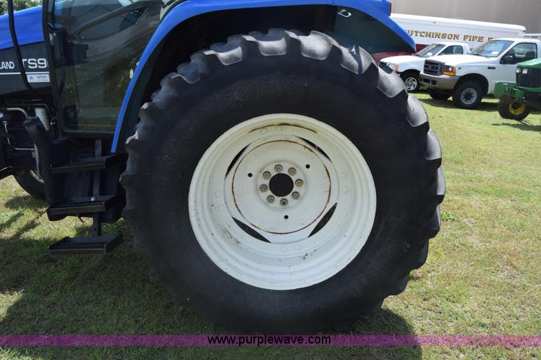 image for item K6528 2002 New Holland TS90 tractor