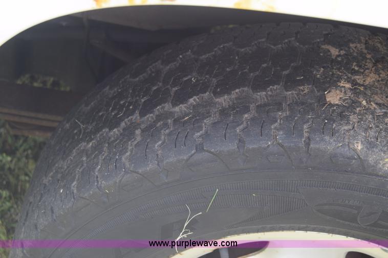 image for item K6530 2002 Chevrolet Silverado 1500 pickup truck