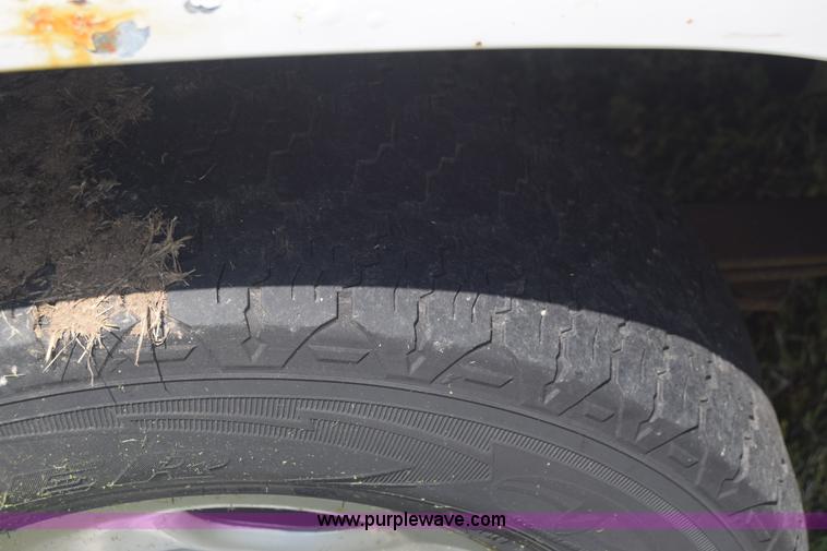 image for item K6530 2002 Chevrolet Silverado 1500 pickup truck