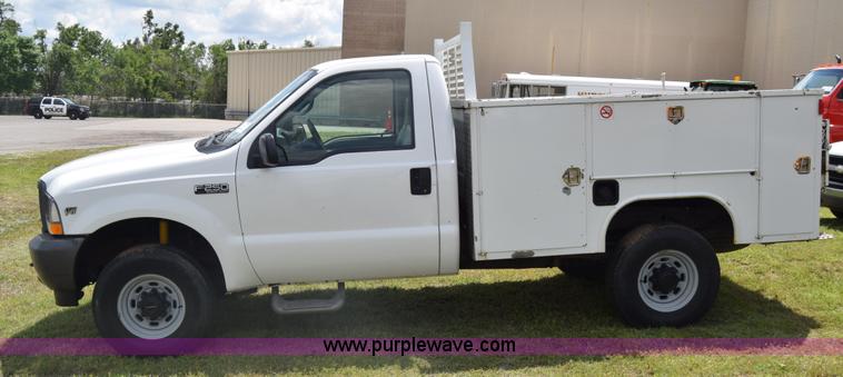image for item K6531 2002 Ford F250 Super Duty XL utility truck