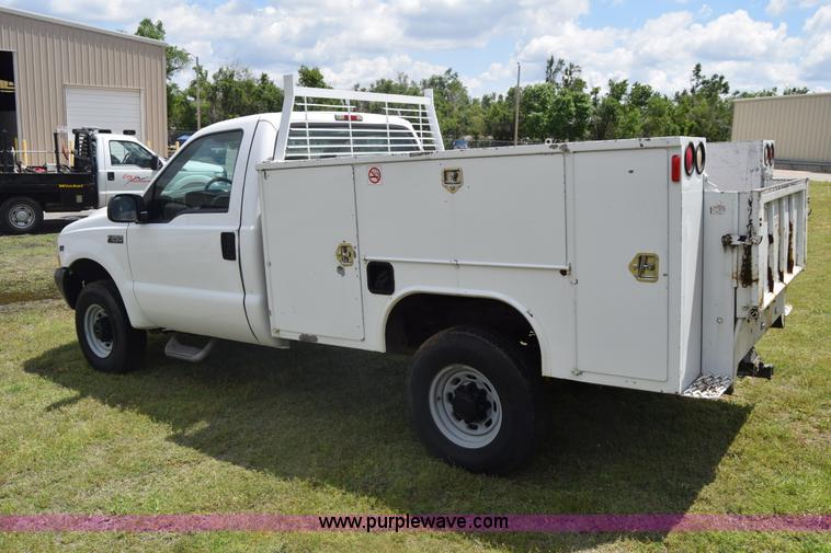 image for item K6531 2002 Ford F250 Super Duty XL utility truck