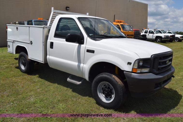 image for item K6531 2002 Ford F250 Super Duty XL utility truck