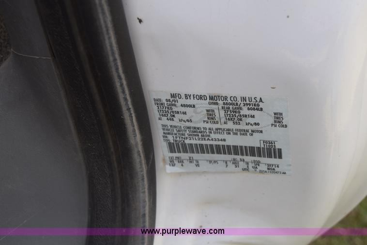 image for item K6531 2002 Ford F250 Super Duty XL utility truck