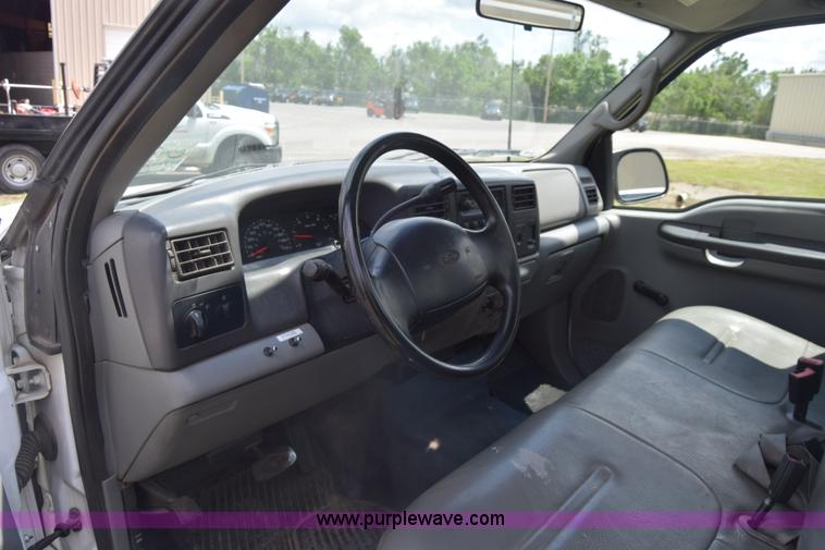 image for item K6531 2002 Ford F250 Super Duty XL utility truck