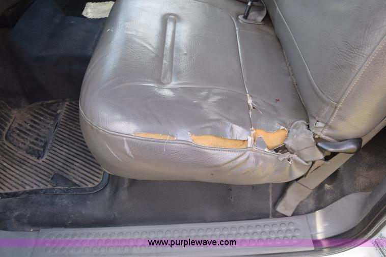 image for item K6531 2002 Ford F250 Super Duty XL utility truck