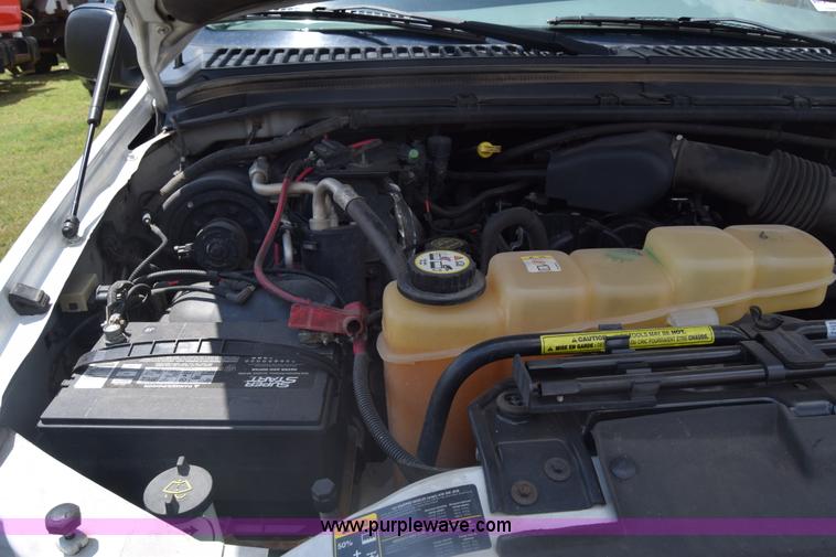 image for item K6531 2002 Ford F250 Super Duty XL utility truck