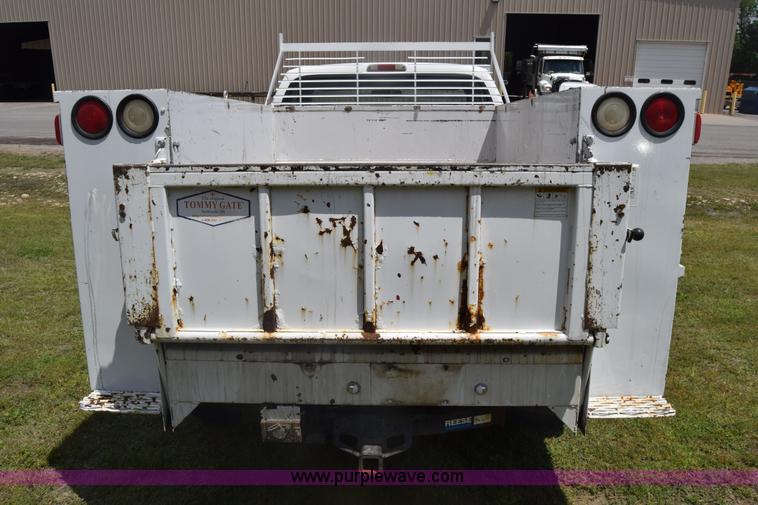 image for item K6531 2002 Ford F250 Super Duty XL utility truck