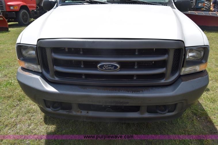 image for item K6531 2002 Ford F250 Super Duty XL utility truck