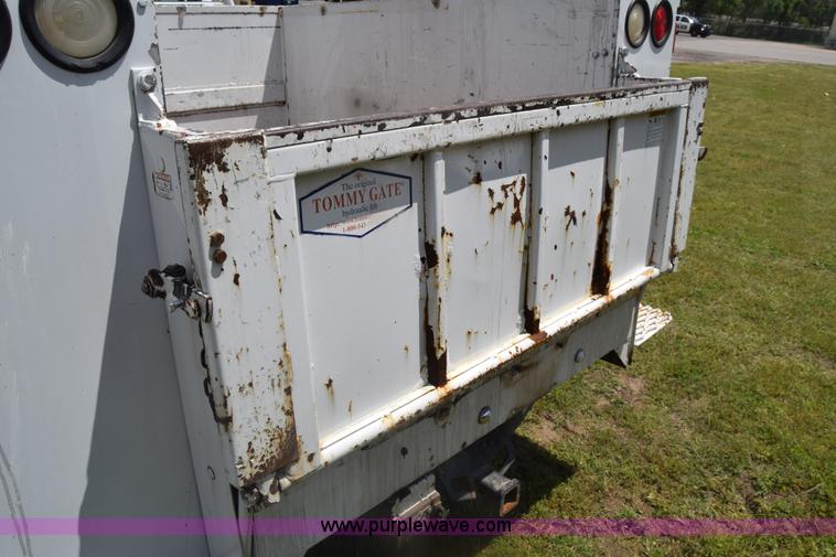 image for item K6531 2002 Ford F250 Super Duty XL utility truck