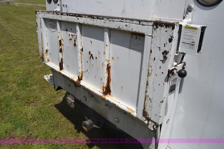 image for item K6531 2002 Ford F250 Super Duty XL utility truck