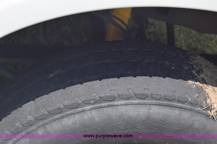 image for item K6531 2002 Ford F250 Super Duty XL utility truck