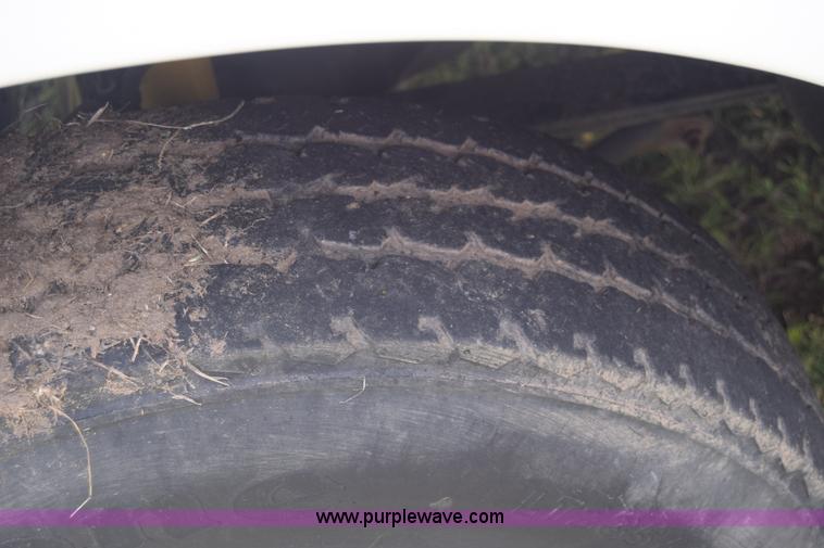 image for item K6531 2002 Ford F250 Super Duty XL utility truck