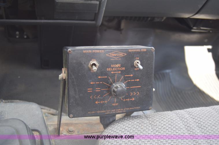 image for item K6534 1994 GMC W5 paint striper truck