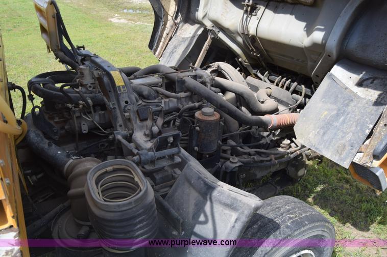 image for item K6534 1994 GMC W5 paint striper truck