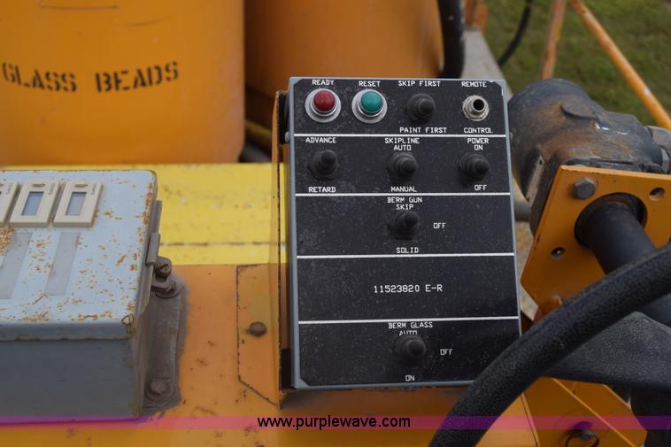 image for item K6534 1994 GMC W5 paint striper truck