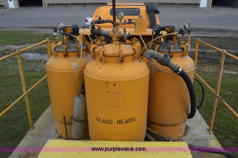 image for item K6534 1994 GMC W5 paint striper truck