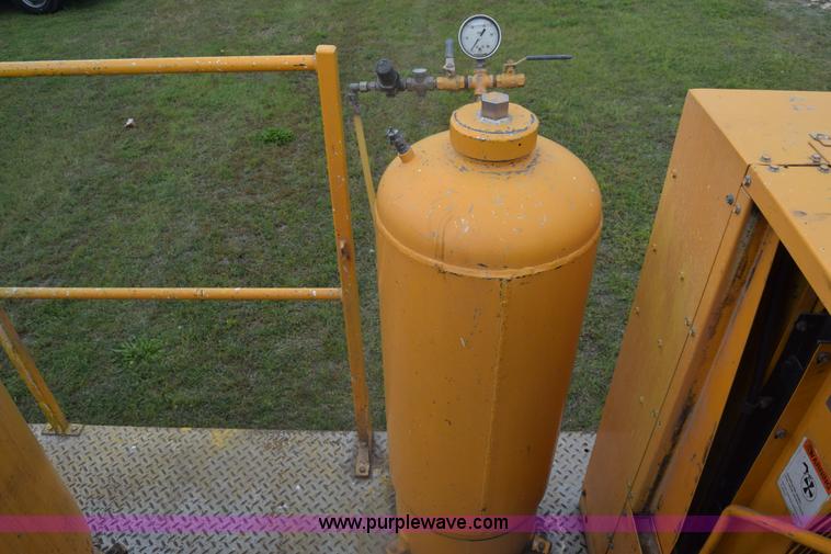 image for item K6534 1994 GMC W5 paint striper truck