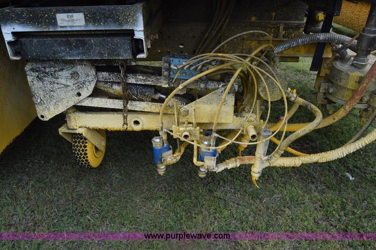 image for item K6534 1994 GMC W5 paint striper truck